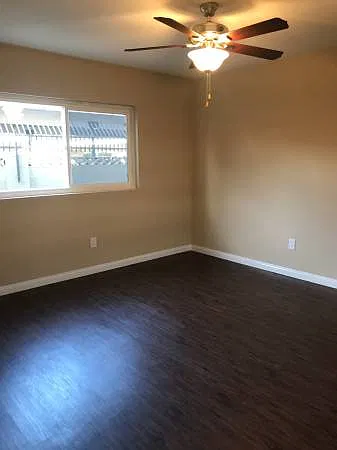 Elmwood Apartments — Photo 16