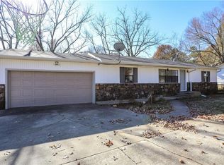 275 Rains St, Pea Ridge, AR 72751