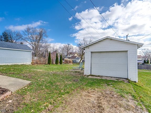 5th image of 12 S 4th St