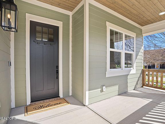 4th image of 132 Oppenheimer Way