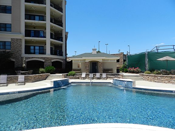 4th image of 100 Bridgewater Pointe Pl Unit 104