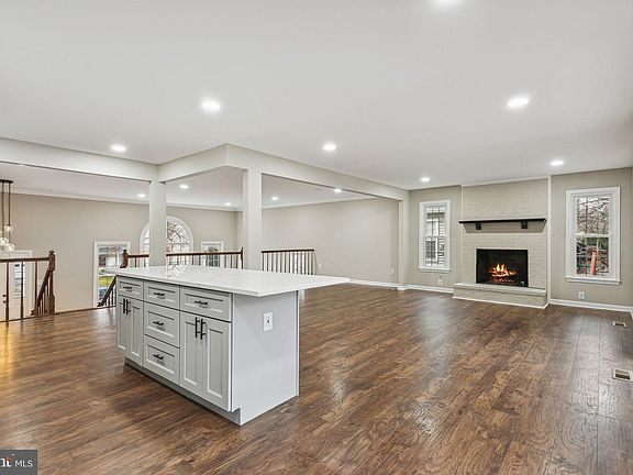 5th image of 13930 Stonefield Dr