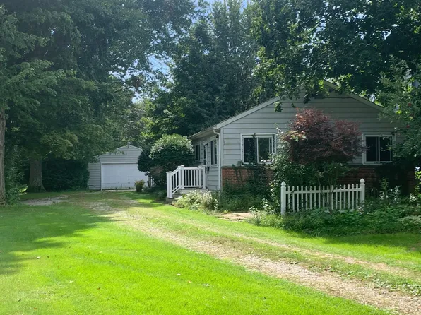 309 E Main St, South Amherst, OH 44001