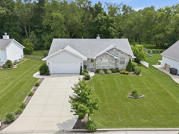 2nd image of 390 Garrison DRIVE