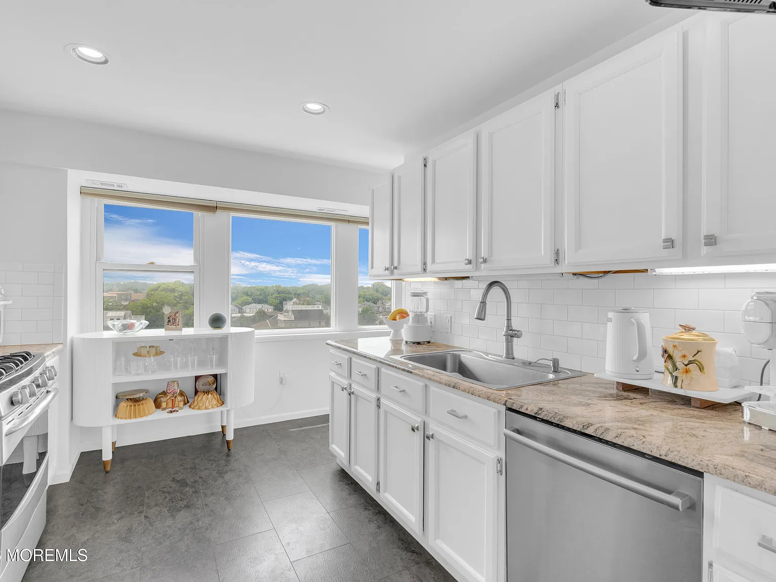 2 bed, 1508 sqft, $4,700 — Photo 3
