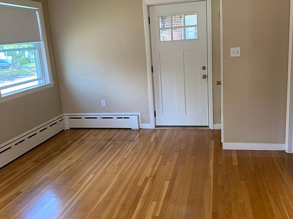 3rd image of 168 White St