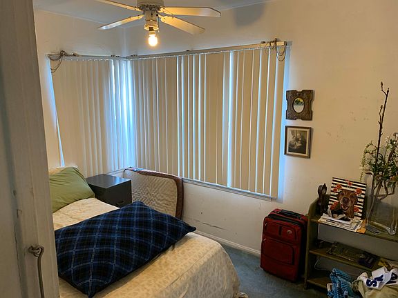 5th image of 3234 Veteran Ave