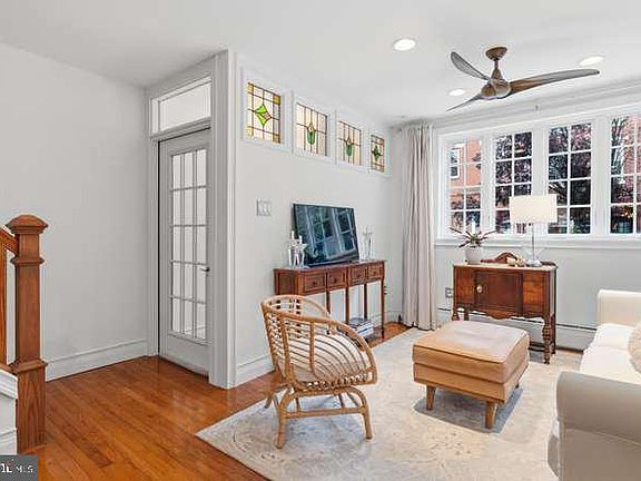 4th image of 926 Catharine St