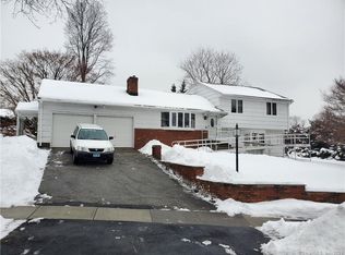 80 McLeod Pl, Stratford, CT 06614