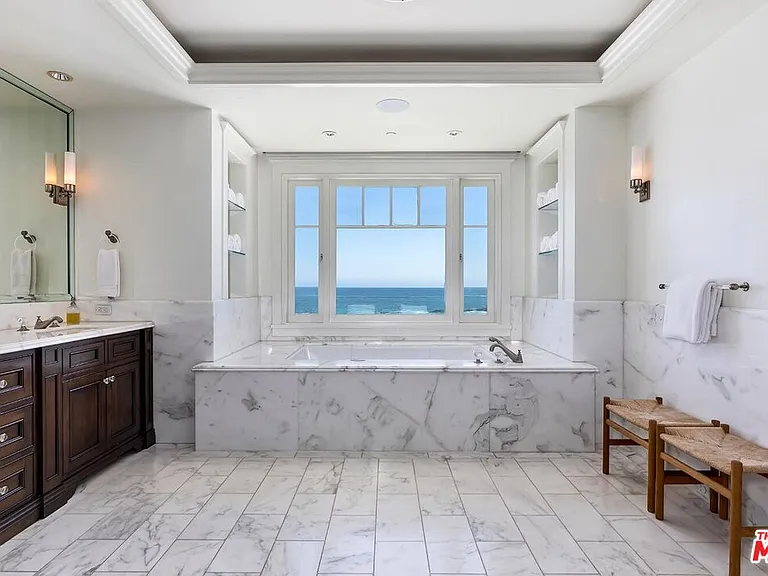 119 Malibu Colony Rd — Photo 13