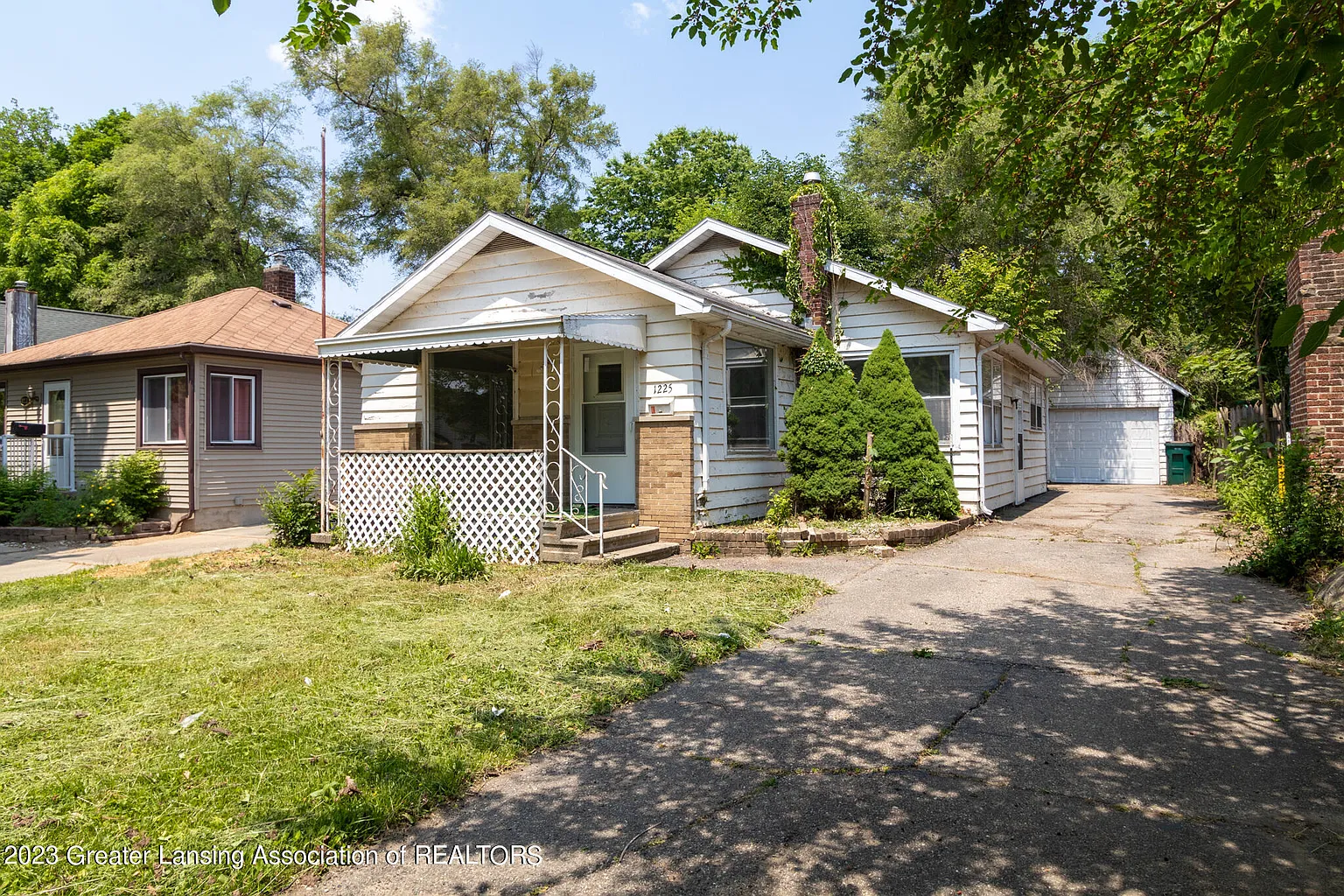 1225 Parkview St photo 1
