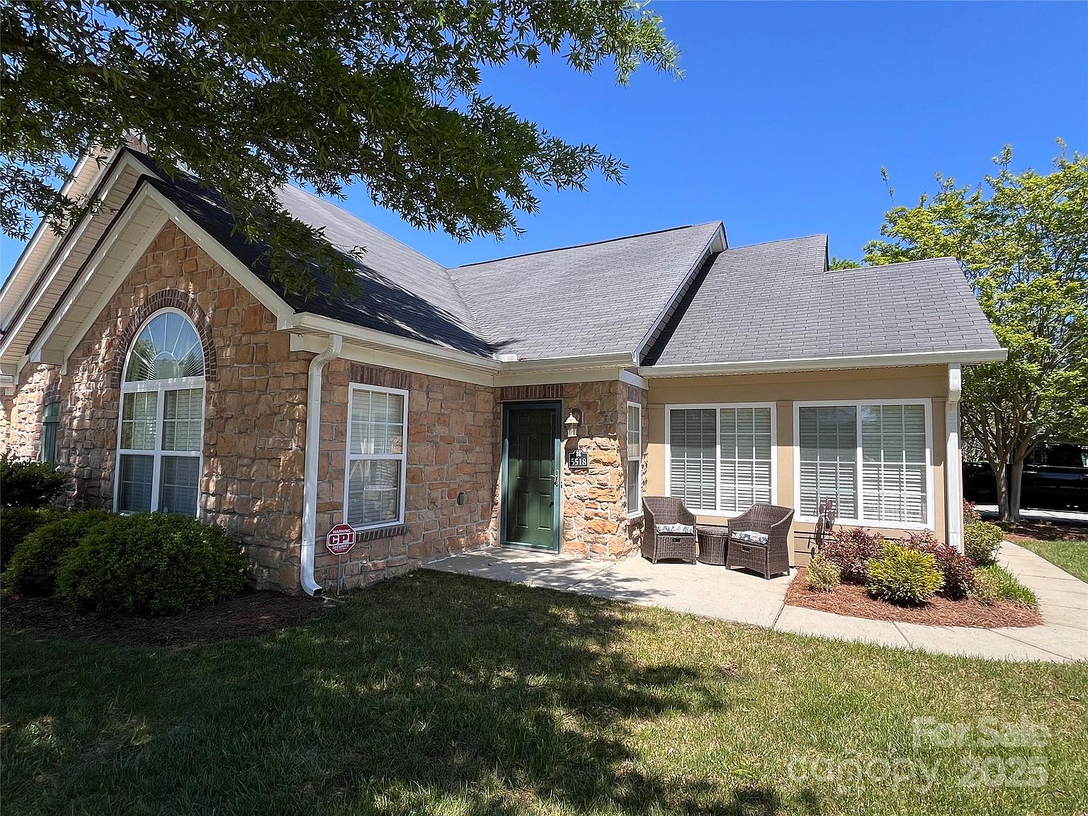 biofrap★ 5518 18th Ave S, Gulfport, FL 33707 | MLS# TB8422862 | 48