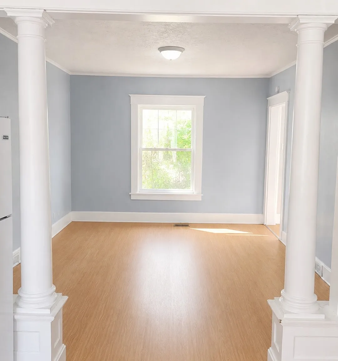 3 bed, 870 sqft, $1,050 — Photo 2