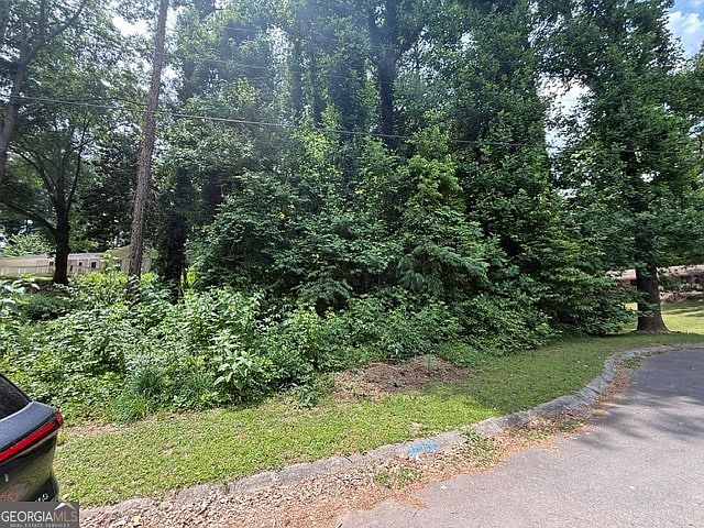 2nd image of 10 Surrey Rd