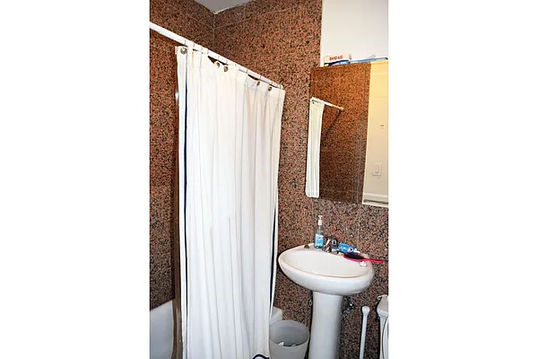 Rented by Dynamik Realty | media 21