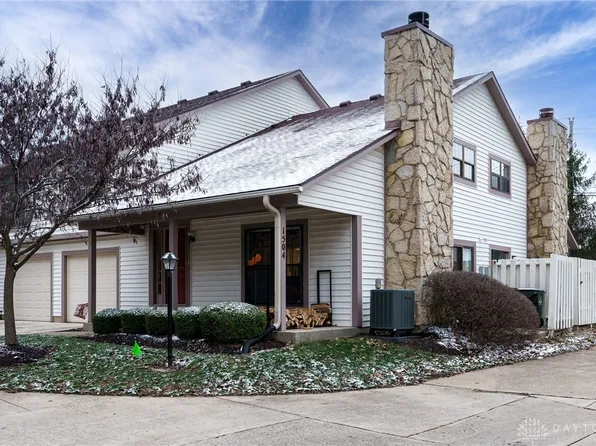 1504 Sanzon Dr, Fairborn, OH 45324