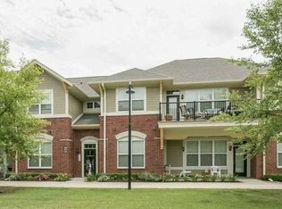 1169 Foster Rd, Iowa City, IA 52245