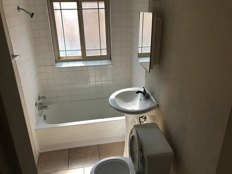 Spacious and Unique, Updated UNM Studio w/ All Utilities Included — Photo 9