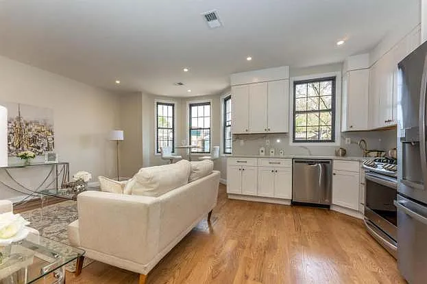 253 Hancock Ave #2 — Photo 6