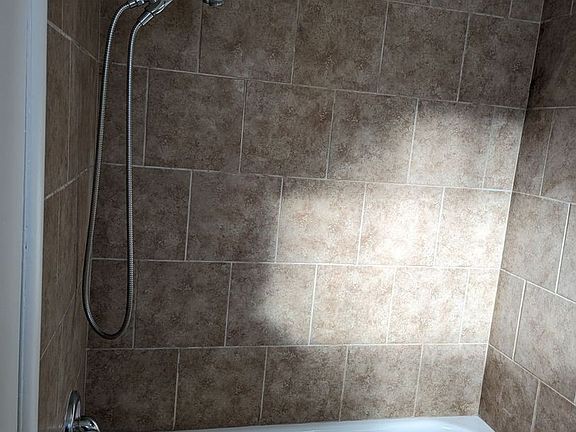 3rd image of 1344 W Stoneridge Ct #6