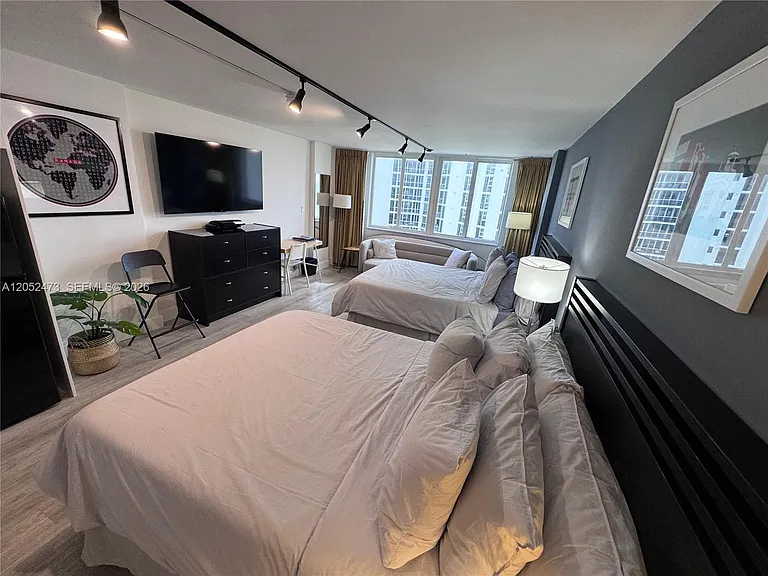 19201 Collins Ave #718 — Photo 3