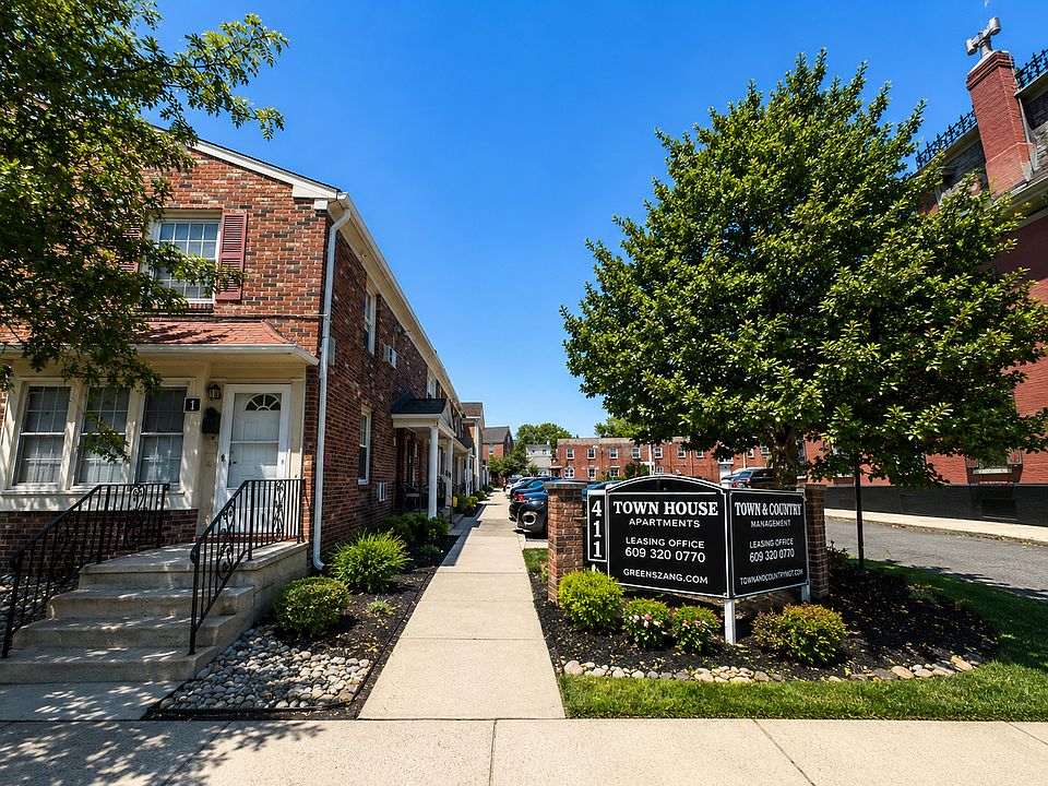 1st image of 411 High St #1