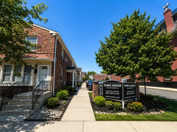 Town House Apts, 411 High St #5, Burlington, NJ 08016