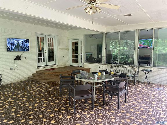 5th image of 121 Bridlewood Dr