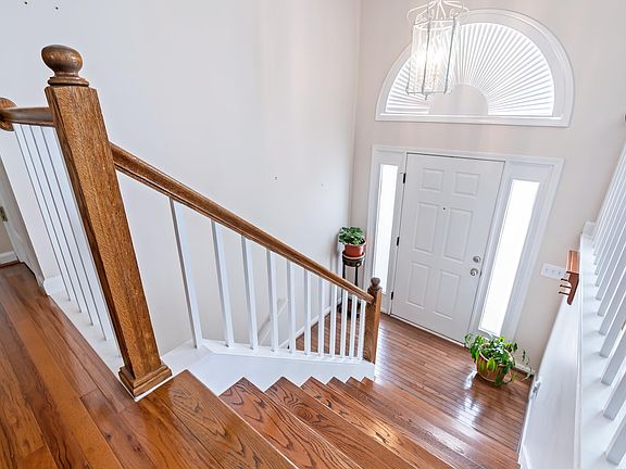 3rd image of 5500 Fawn Cir