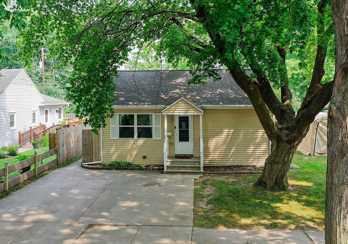 1147 S Oakland Ave, Green Bay, WI 54304 Zillow