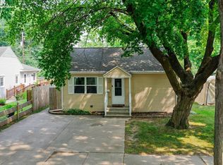 1147 S Oakland Ave, Green Bay, WI 54304