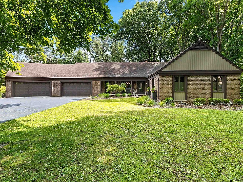 1st image of 899 Pine Hill Dr