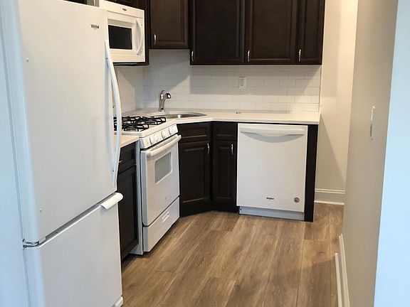 2nd image of 361 Belleville Ave #1R