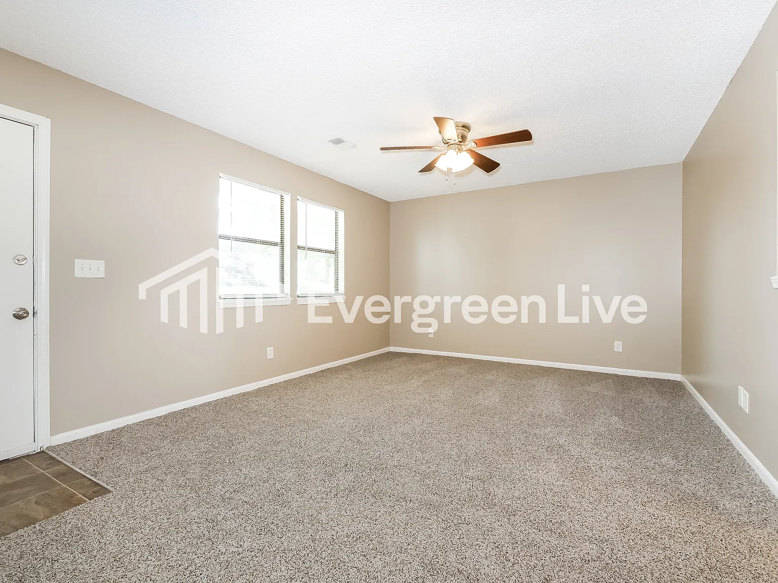 3 bed, 1.0 bath, 1056 sqft, $1,495 — Photo 4