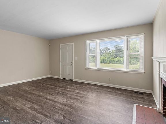 5th image of 6023 Chinquapin Pkwy
