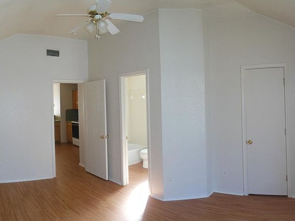 5th image of 4407 Jeff Scott Dr APT D