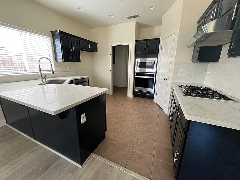 6237 W Damsen Ct — Photo 10