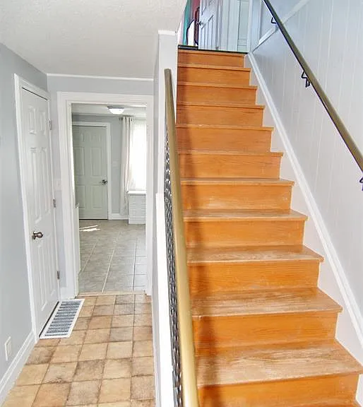 10357 Shenandoah Cres — Photo 8