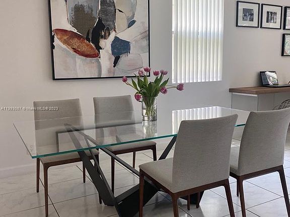 5th image of 2074 Madeira Dr #2074