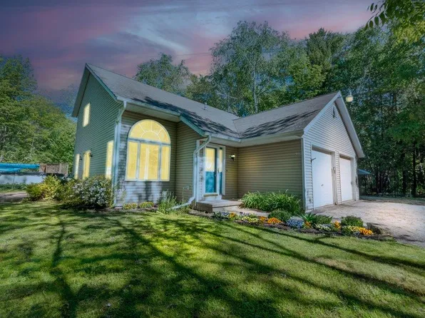 4625 Cindy Ct, New Franken, WI 54229