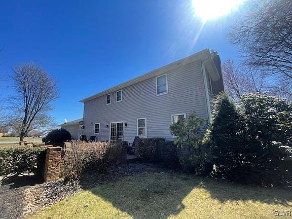 2nd image of 393 Hillview Dr