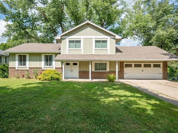 3221 Watrous Ave, Des Moines, IA 50321