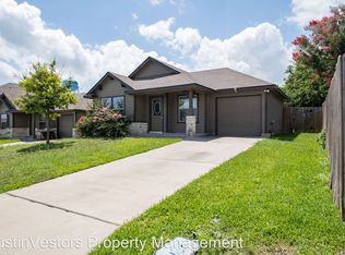 100 Azurite Dr, Jarrell, TX 76537