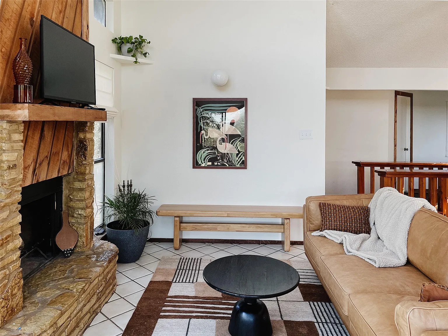 4 bed, 3.0 bath, 1528 sqft, $2,500 — Photo 2