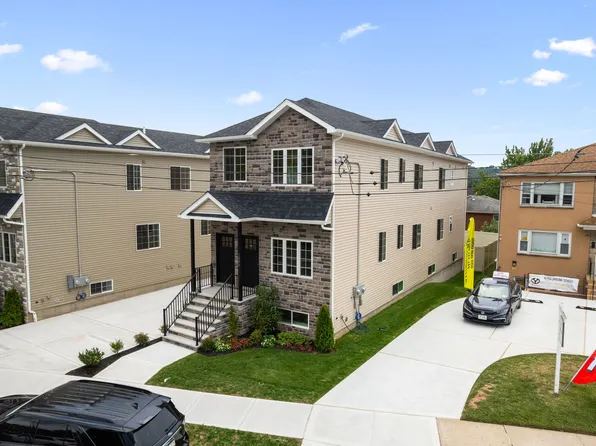 1380 Clove Road image 2 of 40