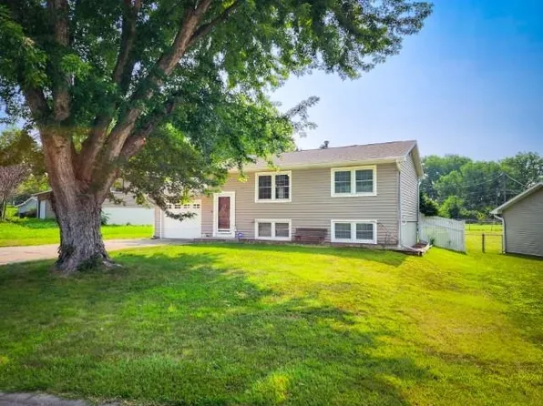 303 Windsor Dr, Norfolk, NE 68701