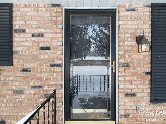 3rd image of 55450 Belair St