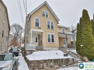 301-303 N 1st St, Slatington, PA 18080