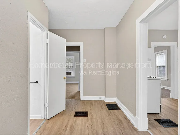 7135 Woodrow Ave — Photo 16