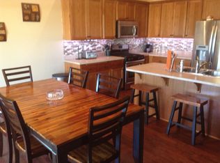 1002 S 41st St, Springfield, OR 97478